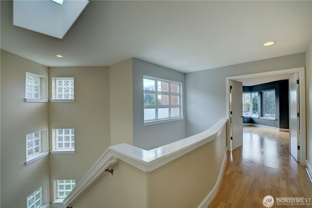 9425 110th Place NE, Kirkland, WA 98033