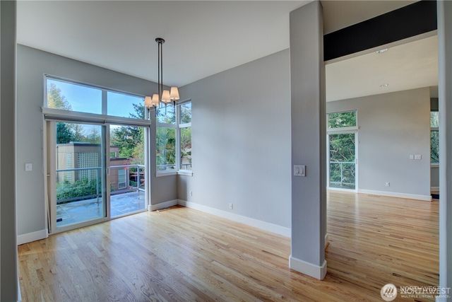 9425 110th Place NE, Kirkland, WA 98033