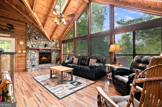 219 Nantahala Drive, Blue Ridge, GA 30513