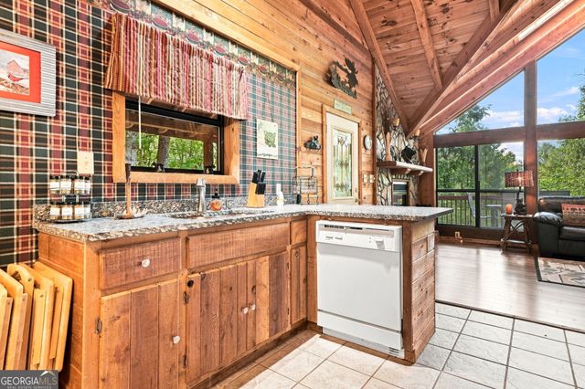 219 Nantahala Drive, Blue Ridge, GA 30513