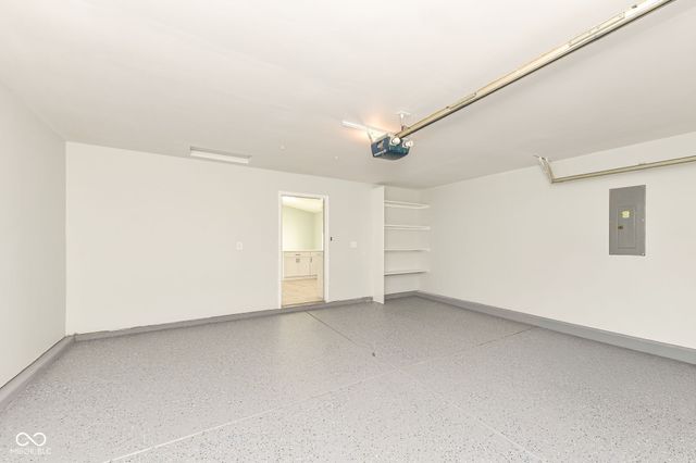 652 Meadows Edge Lane, Indianapolis, IN 46217