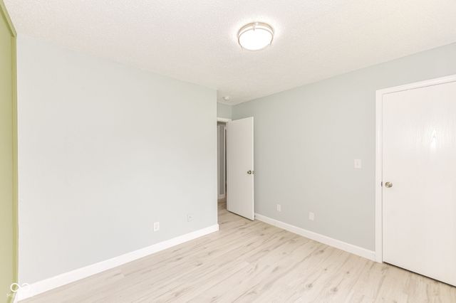 652 Meadows Edge Lane, Indianapolis, IN 46217