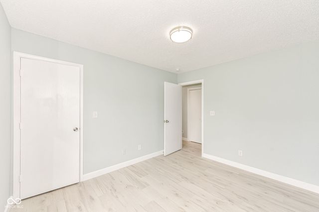 652 Meadows Edge Lane, Indianapolis, IN 46217