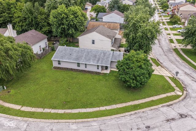 652 Meadows Edge Lane, Indianapolis, IN 46217