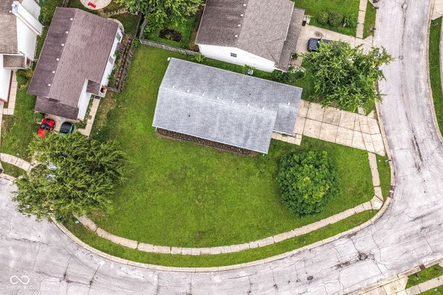 652 Meadows Edge Lane, Indianapolis, IN 46217