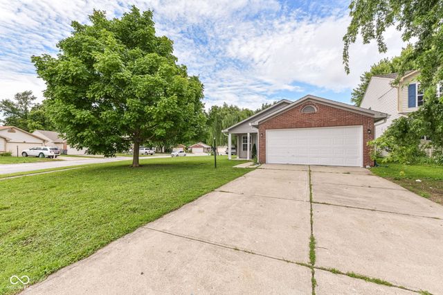 652 Meadows Edge Lane, Indianapolis, IN 46217