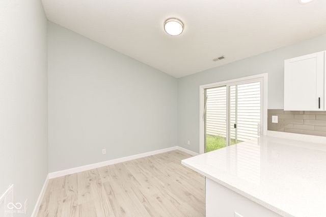 652 Meadows Edge Lane, Indianapolis, IN 46217