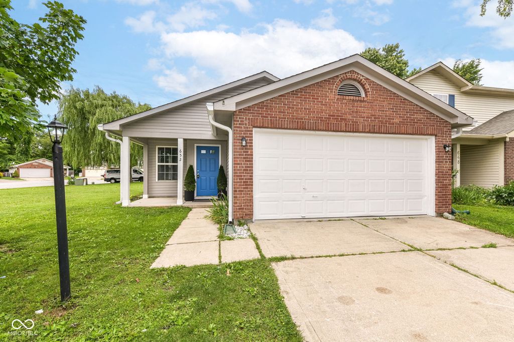 652 Meadows Edge Lane, Indianapolis, IN 46217
