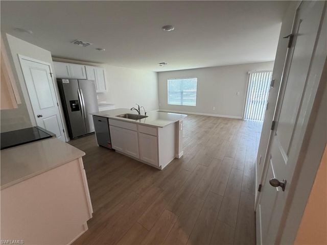 1106 NE 39th TER, Cape Coral, FL 33909