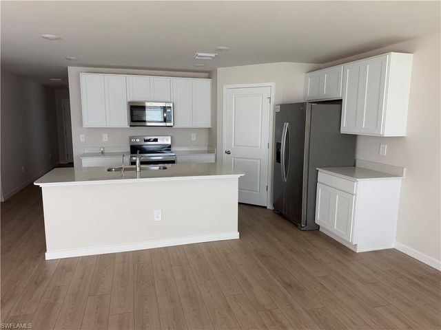 1106 NE 39th TER, Cape Coral, FL 33909