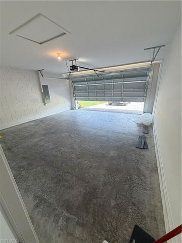 1106 NE 39th TER, Cape Coral, FL 33909