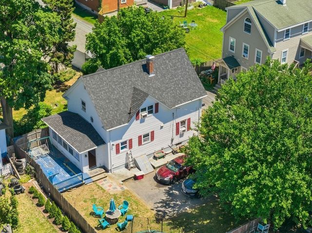 7 Woodwards Ln, Taunton, MA 02780