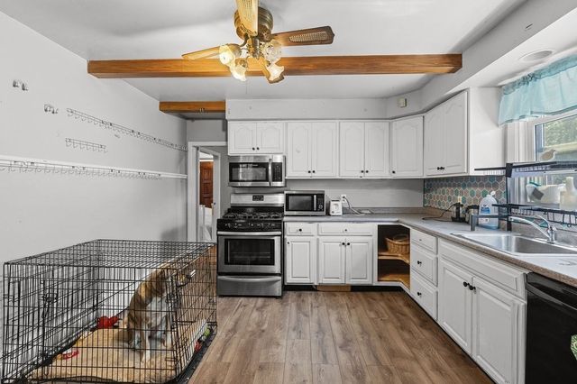 7 Woodwards Ln, Taunton, MA 02780