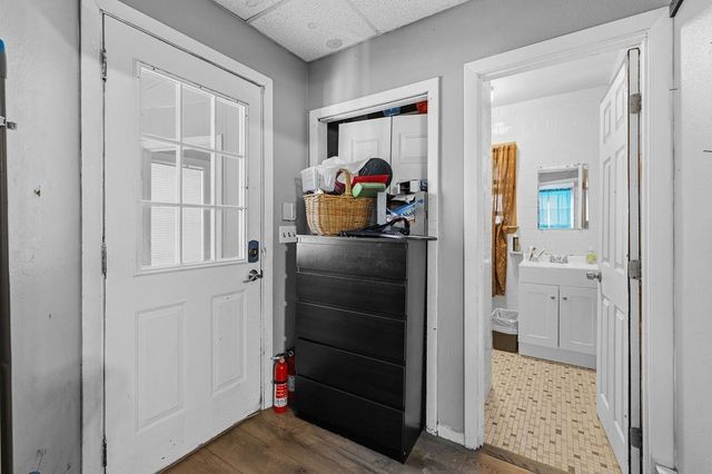 7 Woodwards Ln, Taunton, MA 02780