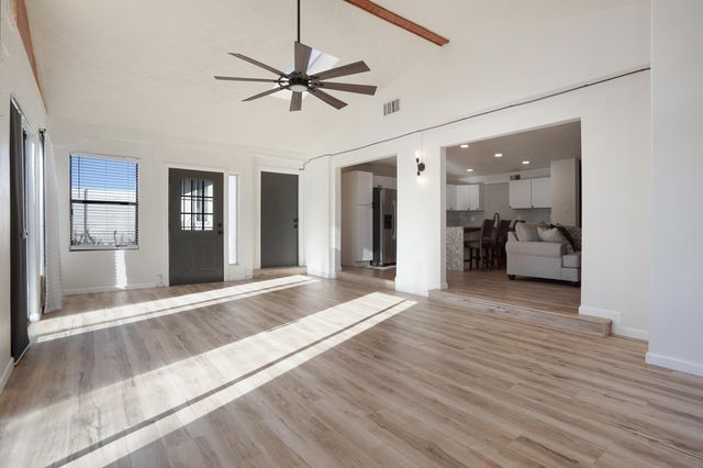 2717 Los Tretos Street NW, Albuquerque, NM 87120