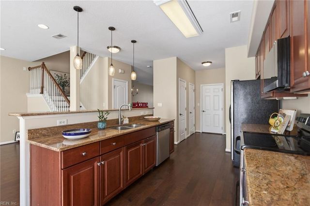 4553 Plumstead DR, Virginia Beach, VA 23462