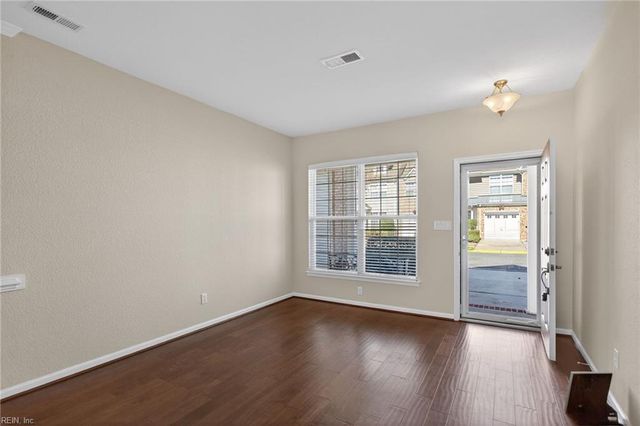 4553 Plumstead DR, Virginia Beach, VA 23462