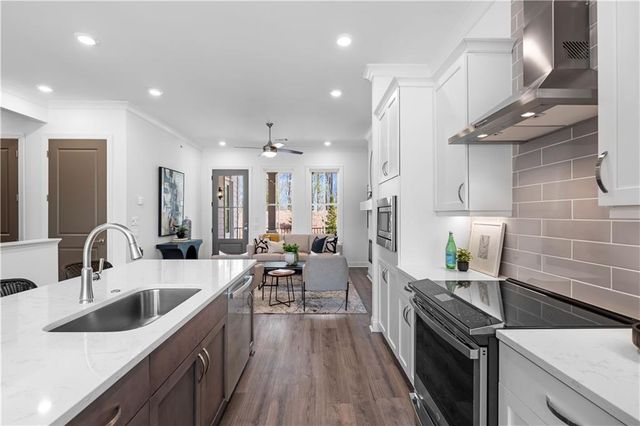 4913 Sudbrook Way 236, Peachtree Corners, GA 30092