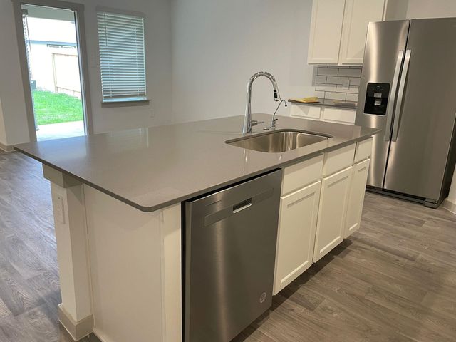 7719 Golden Rubia, Rosharon, TX 77583