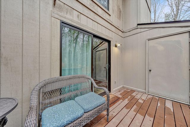 7122 Woods Crossing DR, Roanoke, VA 24018