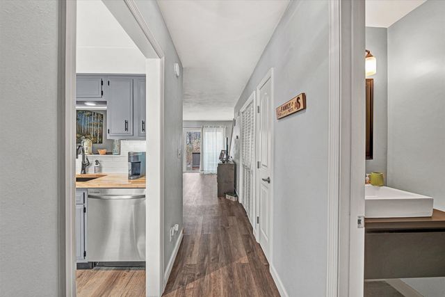 7122 Woods Crossing DR, Roanoke, VA 24018