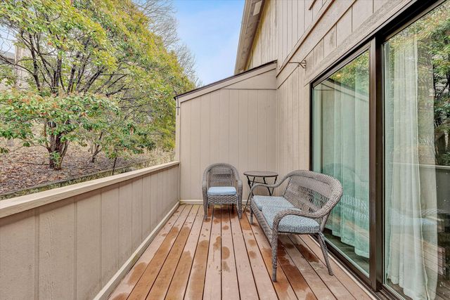 7122 Woods Crossing DR, Roanoke, VA 24018