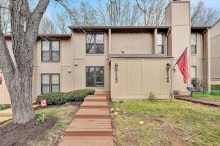 7122 Woods Crossing DR, Roanoke, VA 24018