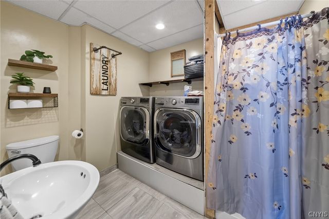 8580 State Route 34, Brutus, NY 13166