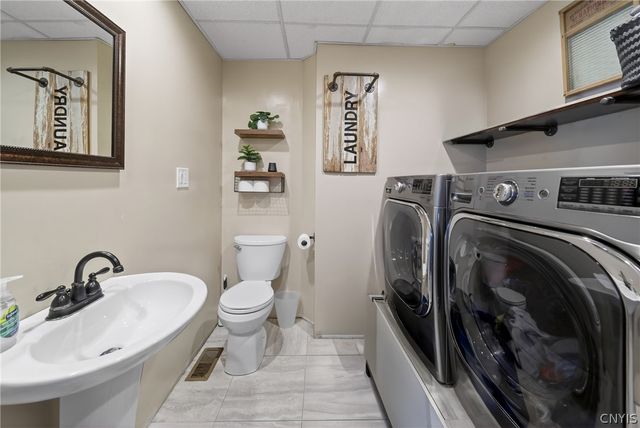 8580 State Route 34, Brutus, NY 13166