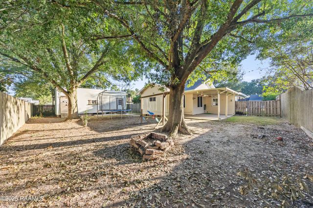 1404 S Marie Street, Rayne, LA 70578