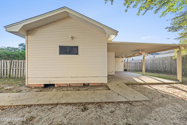 1404 S Marie Street, Rayne, LA 70578