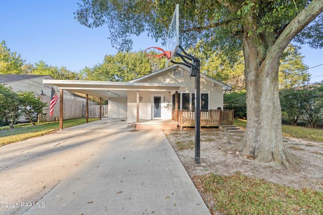 1404 S Marie Street, Rayne, LA 70578