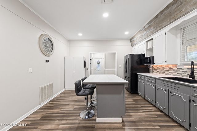 1404 S Marie Street, Rayne, LA 70578