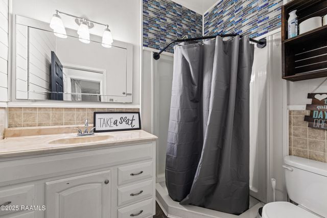 1404 S Marie Street, Rayne, LA 70578