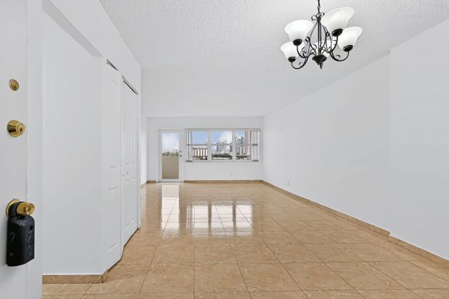 401 Golden Isles Drive 1014, Hallandale Beach, FL 33009