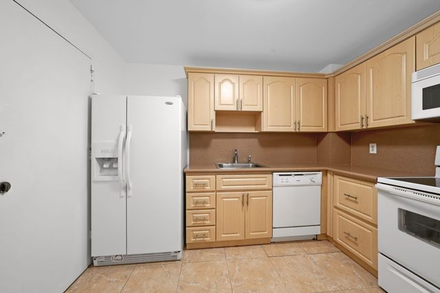 401 Golden Isles Drive 1014, Hallandale Beach, FL 33009