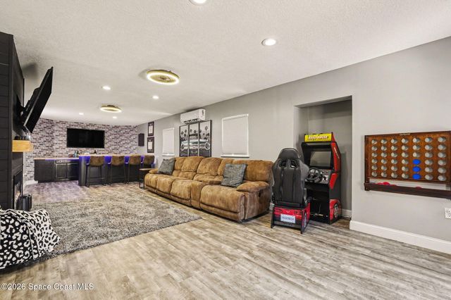 974 Citrus Avenue NE, Palm Bay, FL 32905