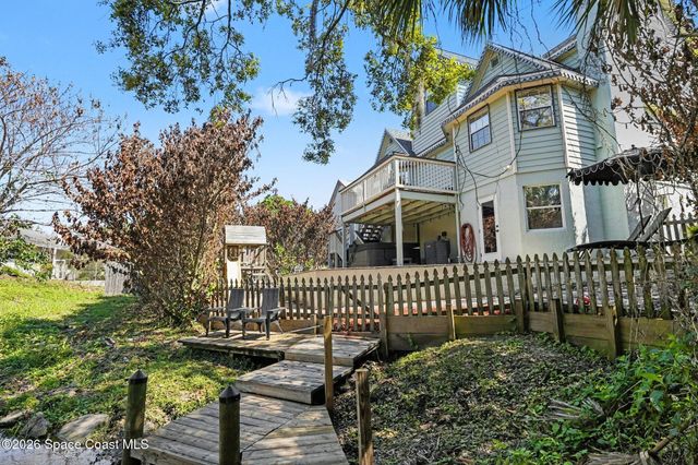 974 Citrus Avenue NE, Palm Bay, FL 32905