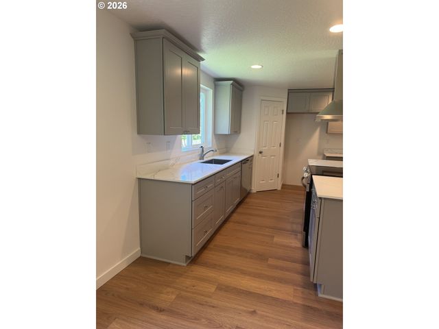 25647 JEANS Rd, Veneta, OR 97487