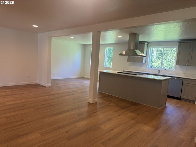 25647 JEANS Rd, Veneta, OR 97487