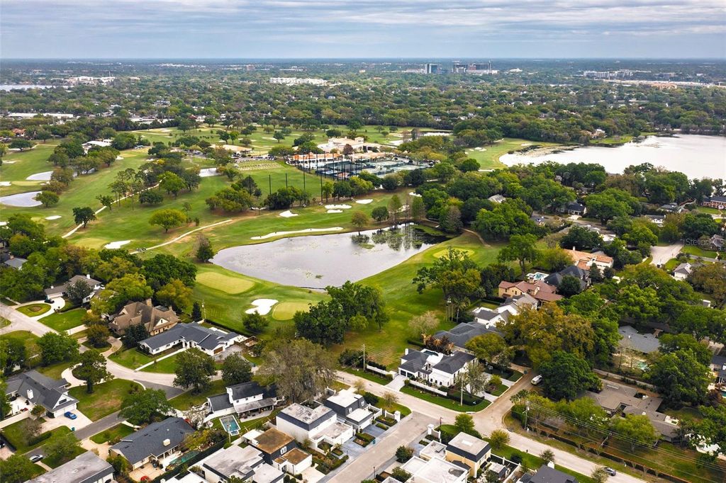 Image 34 of property listing at 925 ASHINGTON PLACE 3, Orlando, FL 32804