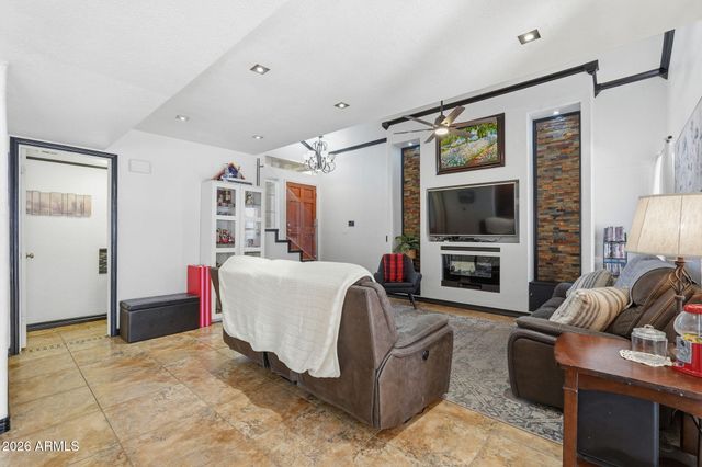 19523 N 78TH Avenue, Glendale, AZ 85308
