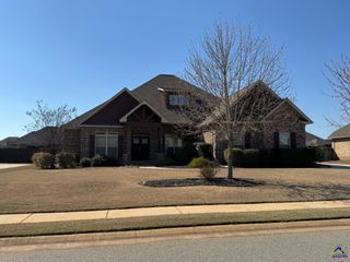 213 Woodlands Boulevard, Kathleen, GA 31047