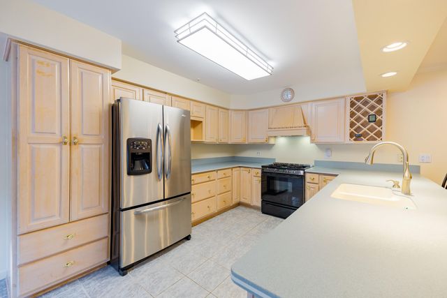 26036 Parke Lane, Grosse Ile Twp, MI 48138