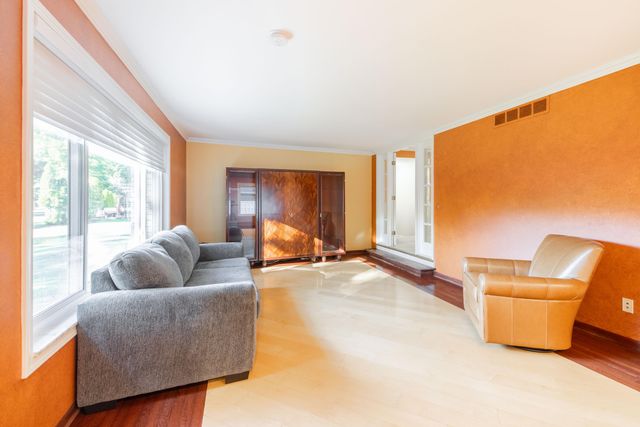 26036 Parke Lane, Grosse Ile Twp, MI 48138