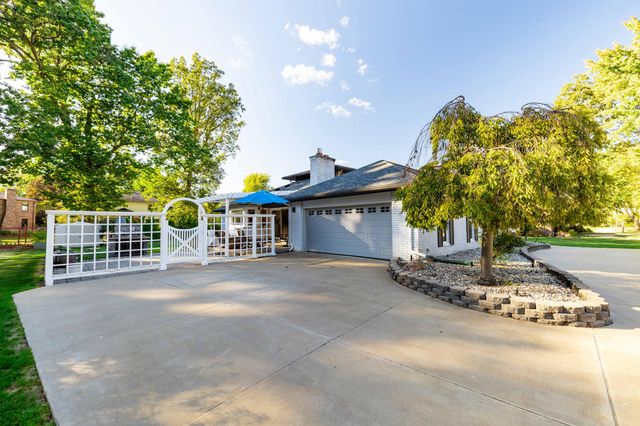 26036 Parke Lane, Grosse Ile Twp, MI 48138