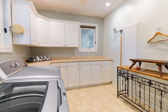 26036 Parke Lane, Grosse Ile Twp, MI 48138