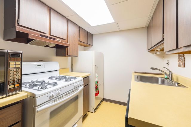 26036 Parke Lane, Grosse Ile Twp, MI 48138