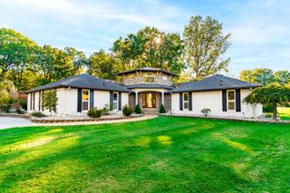 26036 Parke Lane, Grosse Ile Twp, MI 48138