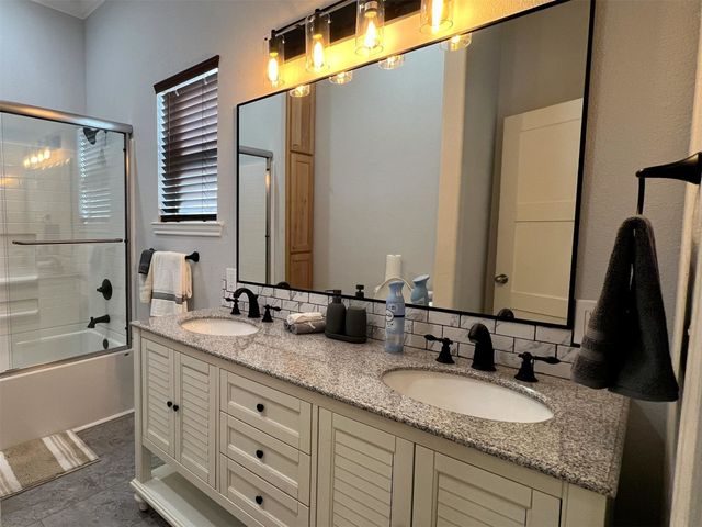 724 Franklin, Bellevue, TX 76179